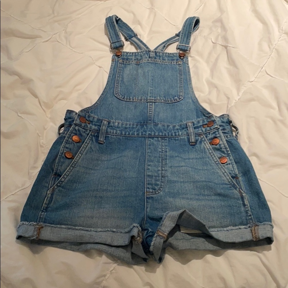 Madewell Adirondack denim overall shorts size S